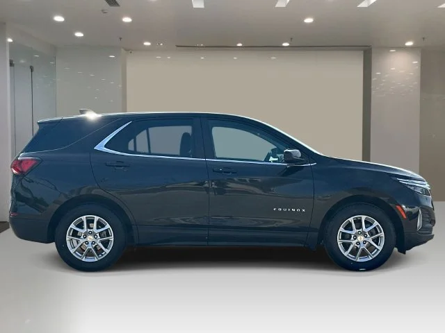Used 2022 Black Chevrolet LT image 6