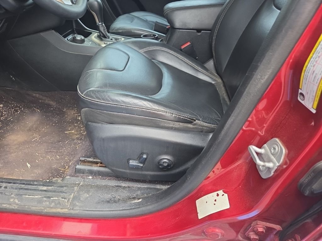 Used 2016 Red Jeep Limited image 5