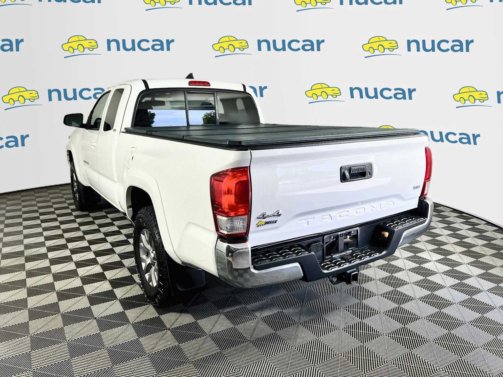 Used 2017 Super White Toyota SR5 image 5