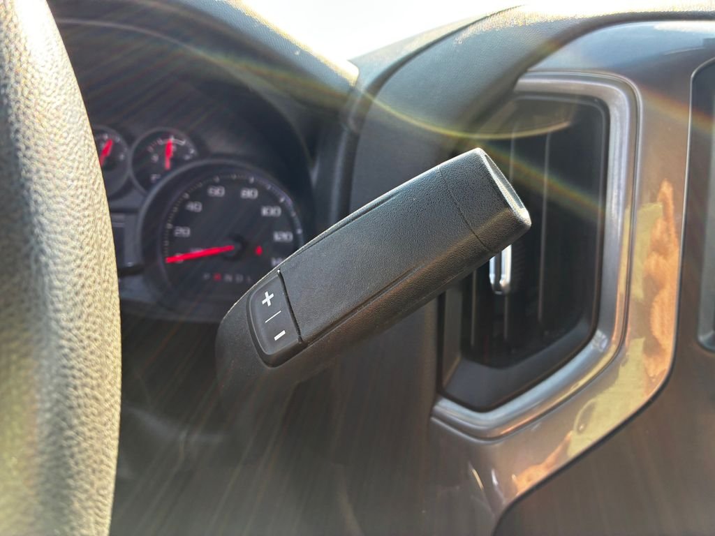 Used 2020 White Chevrolet Custom image 16
