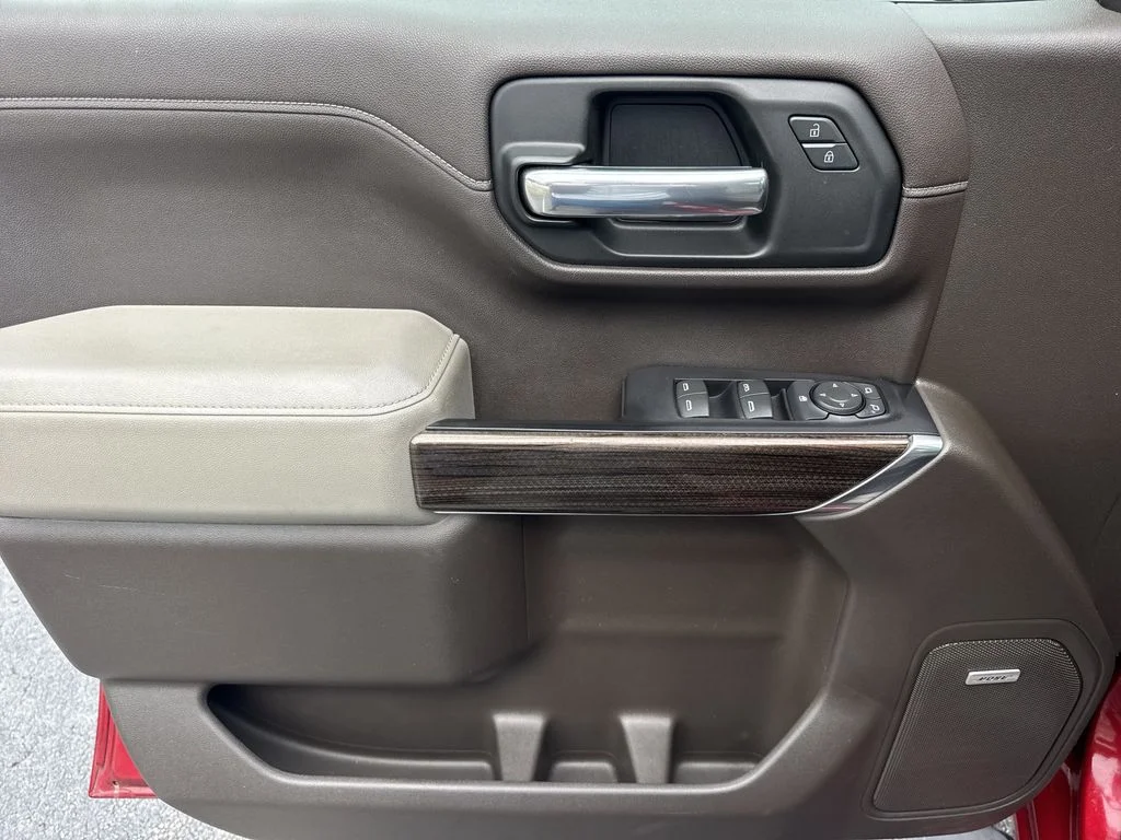 Used 2019 Red Chevrolet RST image 10