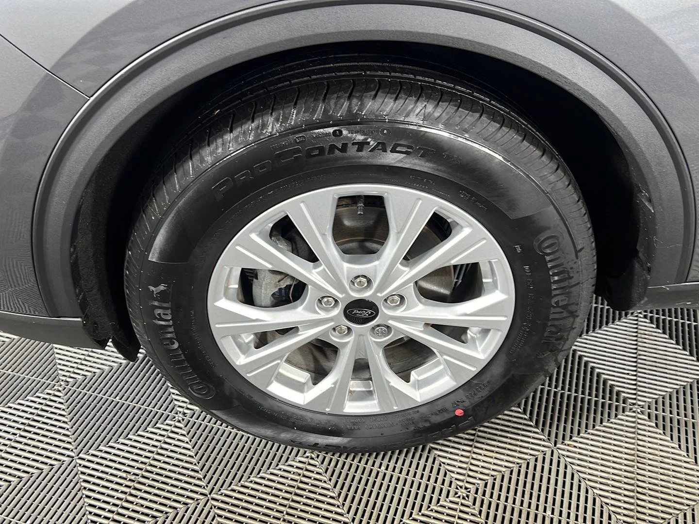 Used 2023 Gray Metallic Ford Active image 12