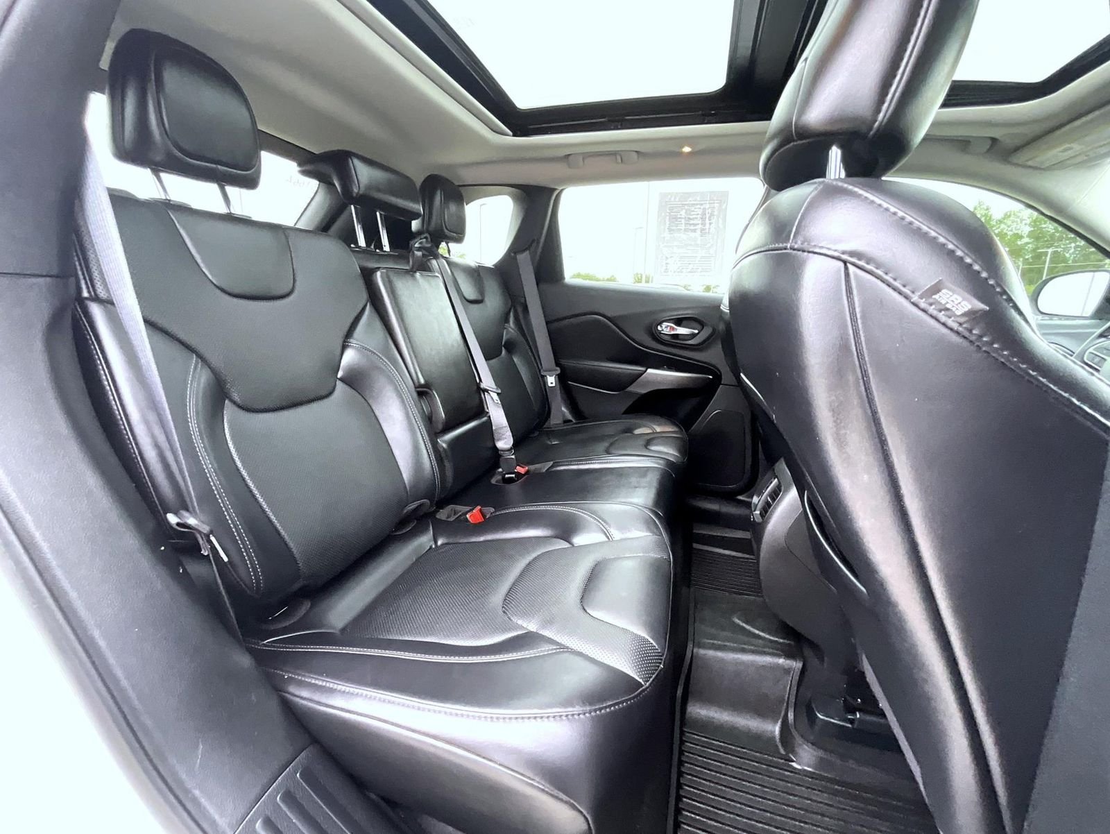 Used 2021 White Jeep Limited image 19