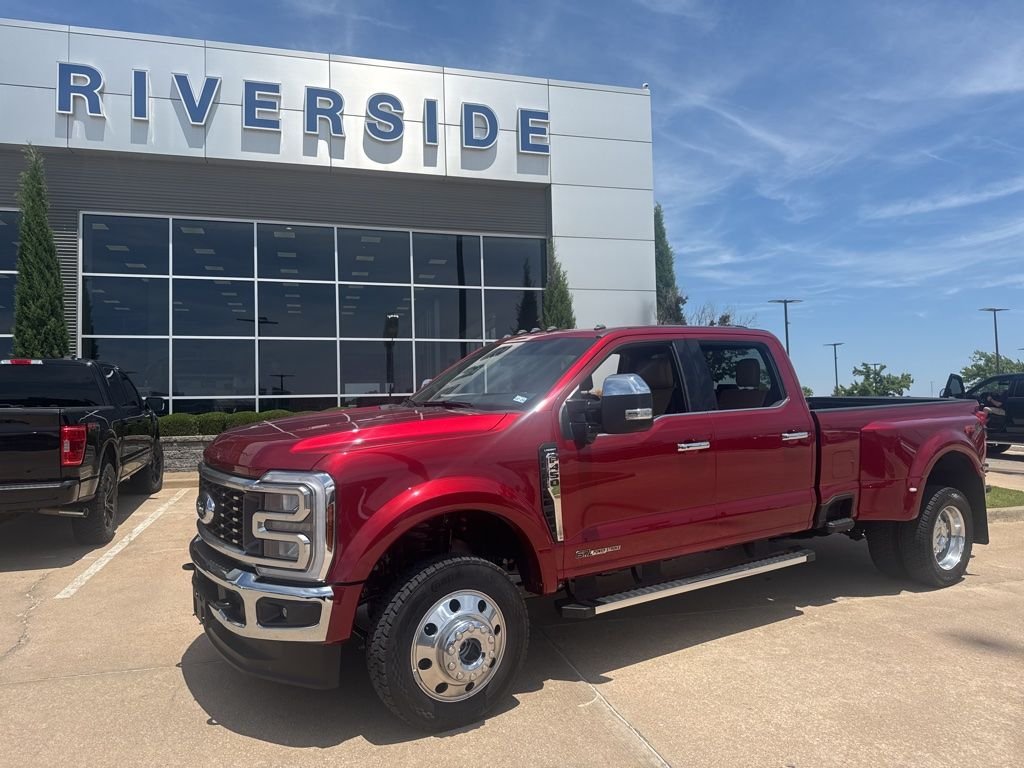 2026 Ford F-450 Lariat 4x4 Crew Cab 8' Box DRW's photo