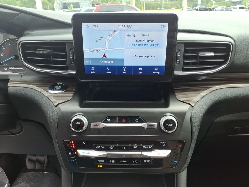 Used 2020 Blue Metallic Ford Limited image 13