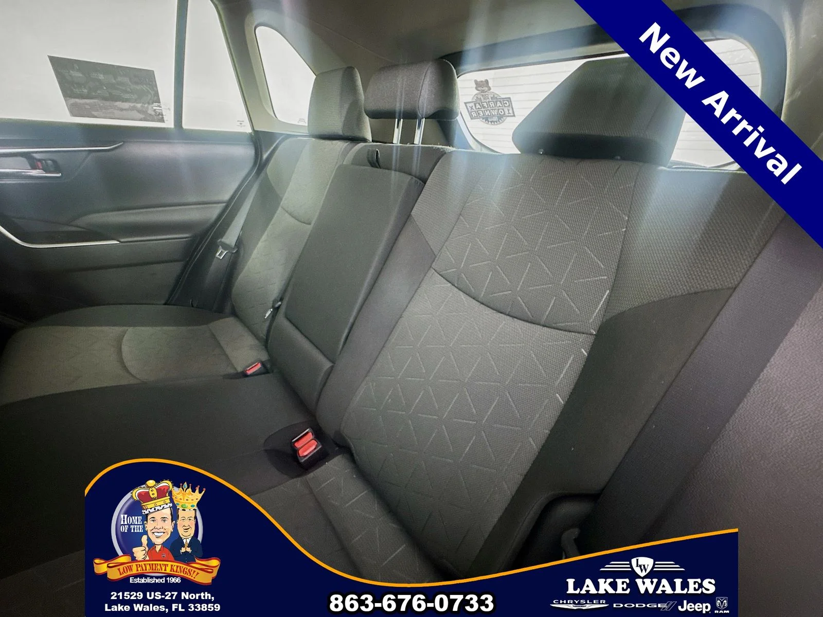 Certified Used 2022  Toyota XLE image 23