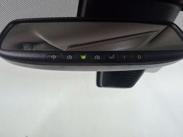Used 2020 Blue Nissan SL image 38