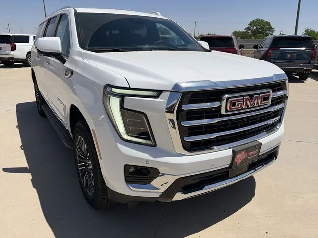 New 2026 White GMC Elevation image 7