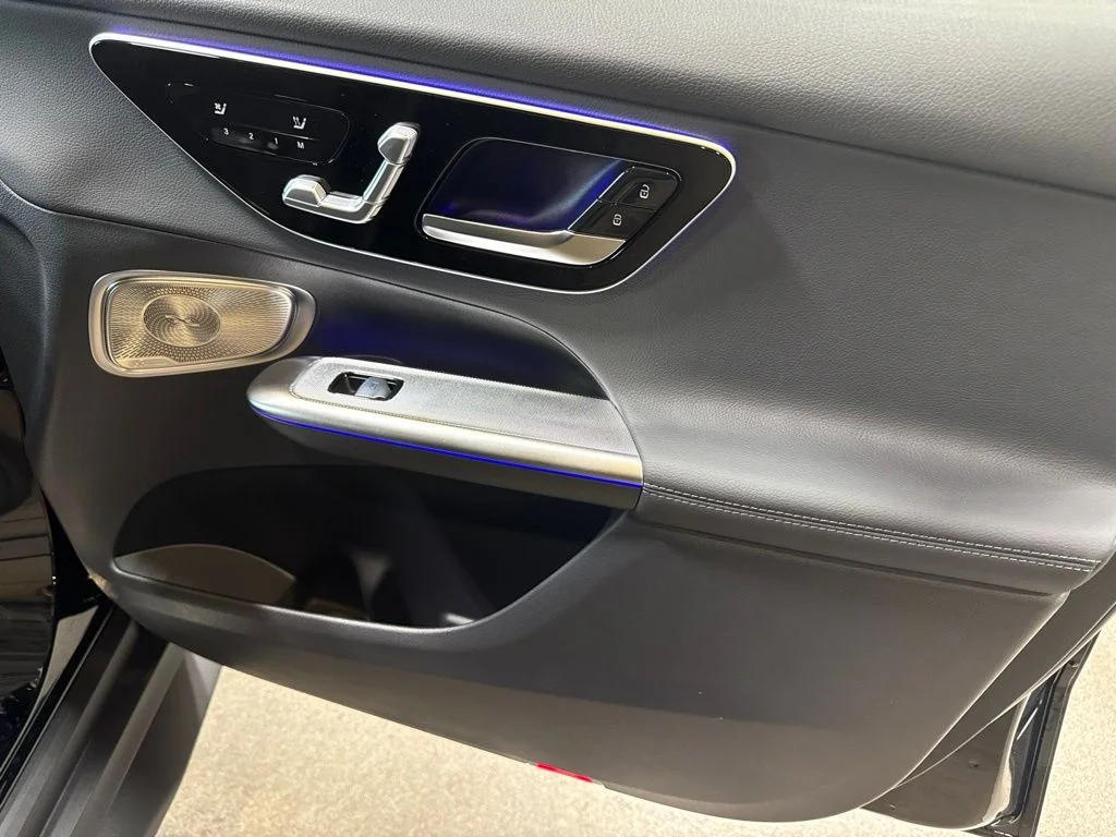 New 2027 Black Mercedes-Benz GLC 300 image 57