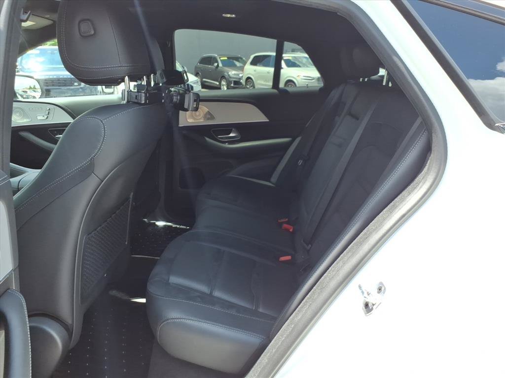 Certified Used 2025 MANUFAKTUR Moonlight White Metallic Mercedes-Benz AMG® GLE 53 image 12