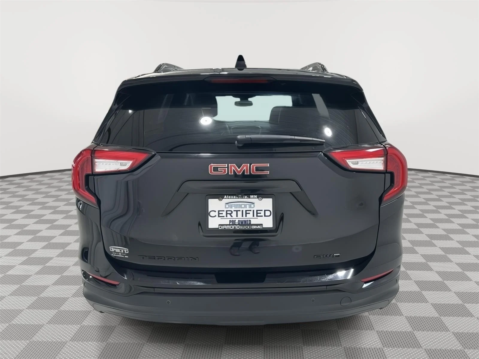 Used 2024 Ebony Twilight Metallic GMC SLT image 4