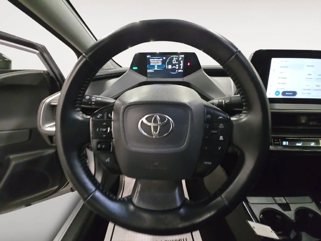 Used 2025 Silver Toyota LE image 19