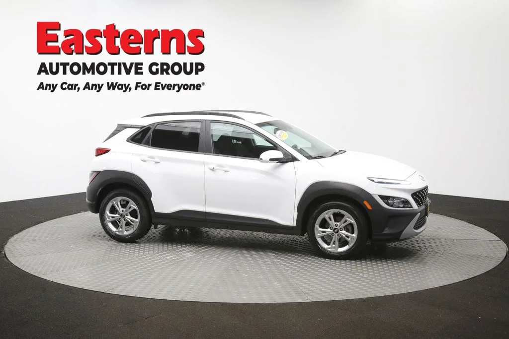 Used 2023 White Hyundai SEL image 45