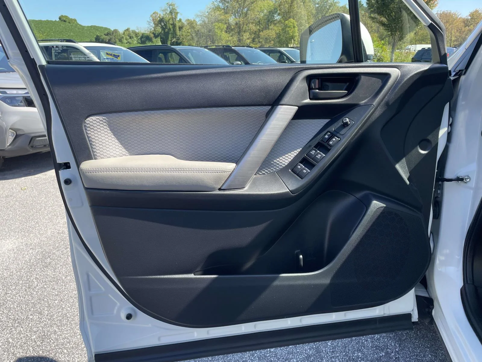 Used 2017 Crystal White Pearl Subaru Premium image 5
