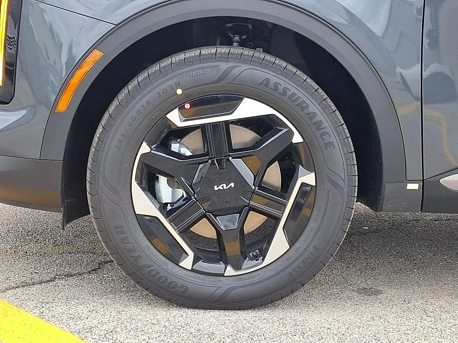 New 2027 Gray Kia S image 7