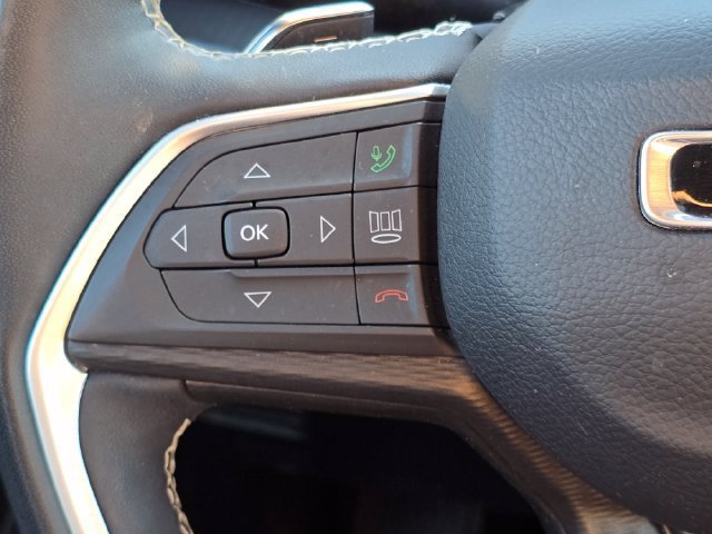 Certified Used 2024 Diamond Black Crystal Pearlcoat Jeep Altitude X image 19