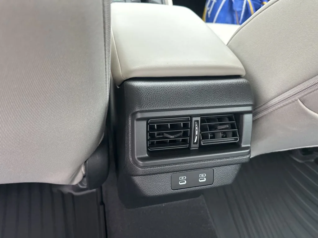 New 2026 Platinum White Pearl Honda LX image 17