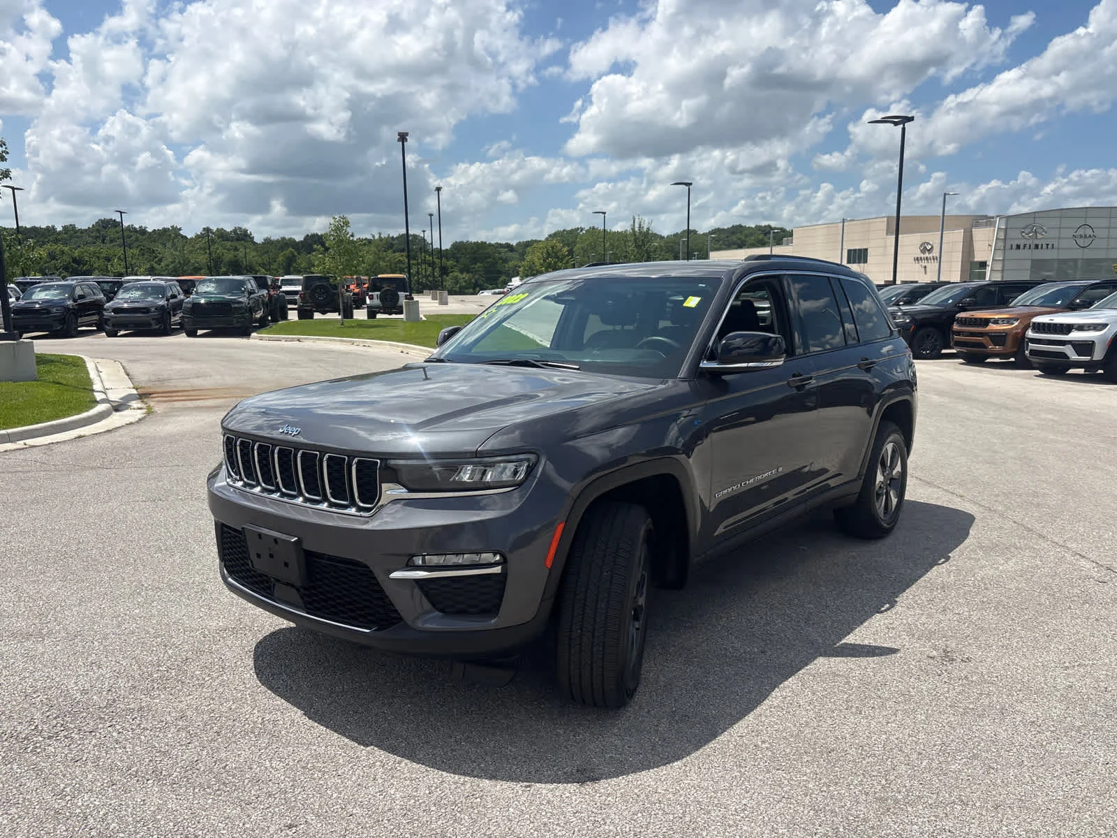 Used 2022 Baltic Gray Metallic Clearcoat Jeep  image 5