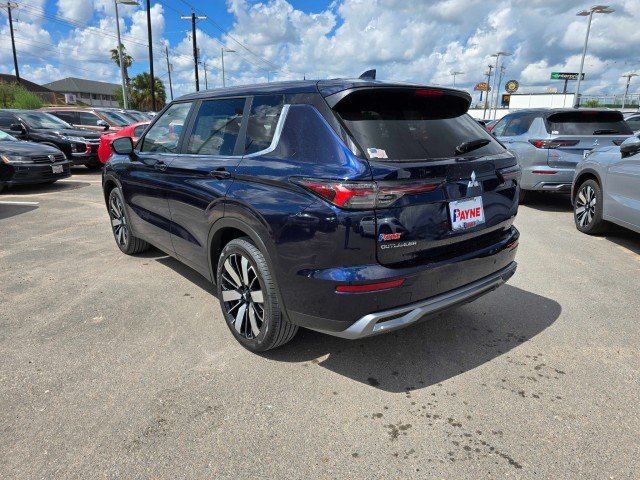 2025 Mitsubishi Outlander SE - Photo 9
