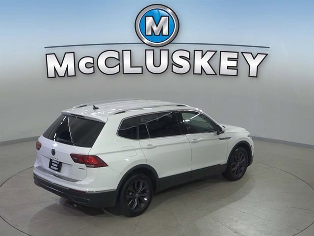 Used 2022 Pure White Volkswagen SE image 30