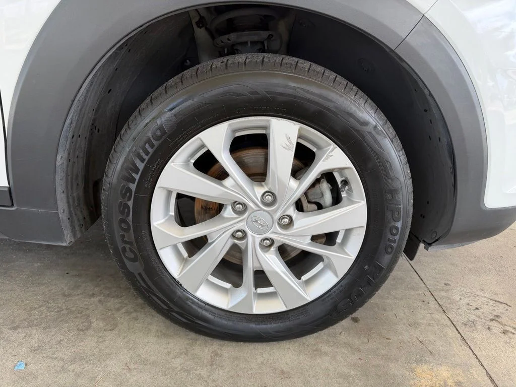 Used 2019 White Hyundai Value image 21