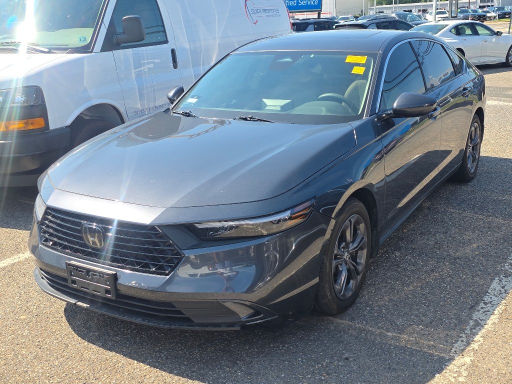 Used 2023 Gray Honda EX image 1