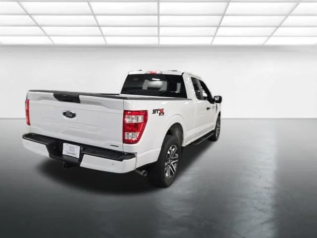 Used 2023 White Ford XL image 5