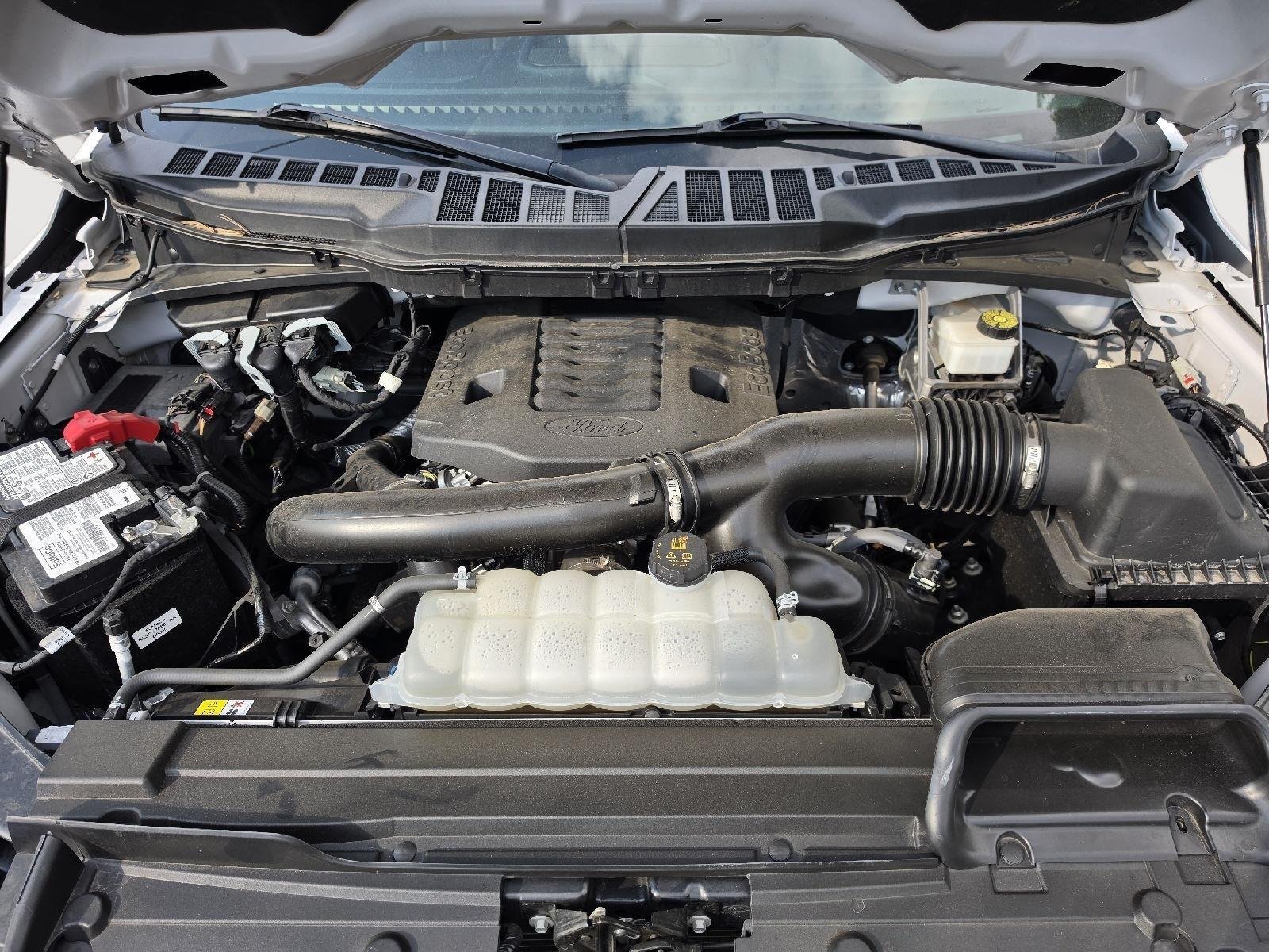 Used 2023 Oxford White Ford XLT image 32
