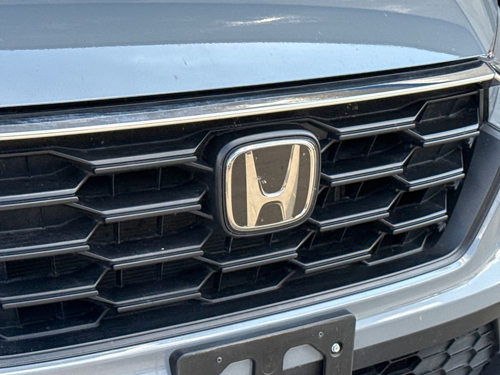 Certified Used 2025 Urban Gray Pearl Honda LX image 5