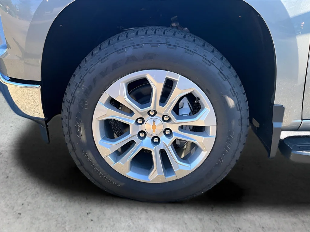 2026 Chevrolet Silverado 1500 LTZ - Photo 8