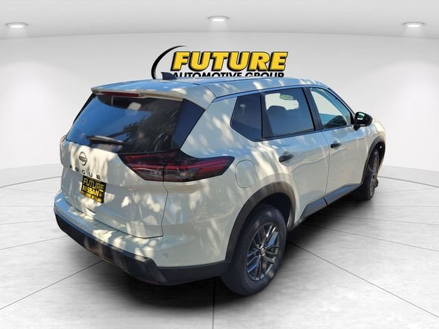 Used 2024 White Nissan S image 3