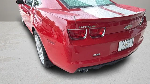 Used 2010 Red Chevrolet SS image 40