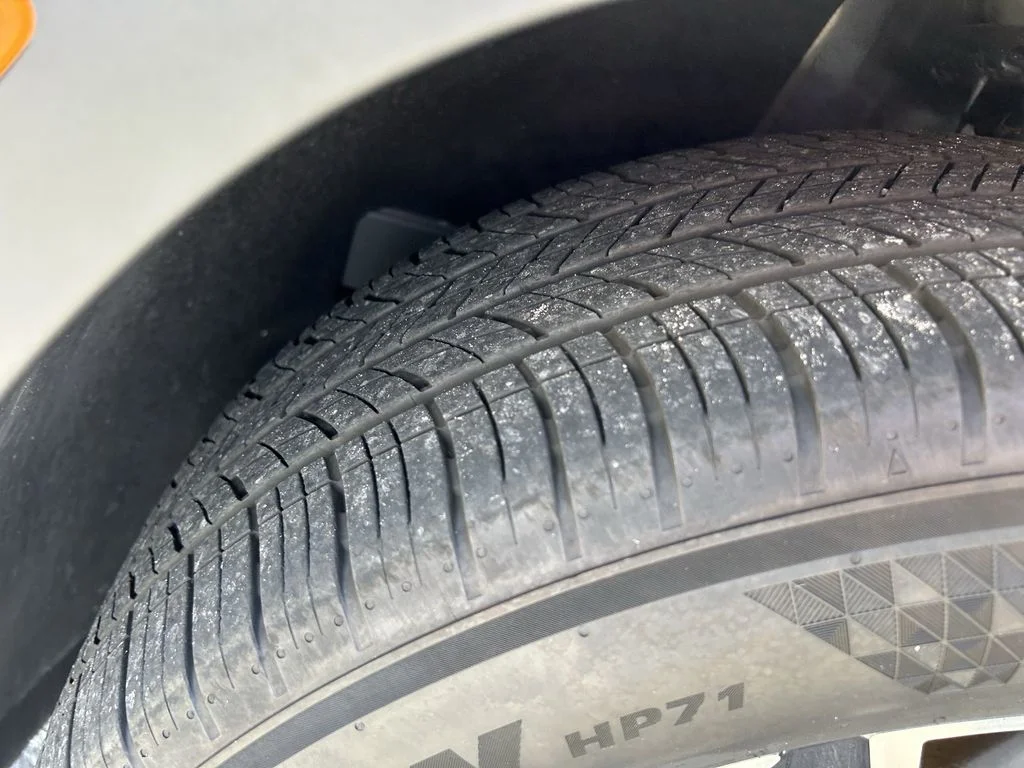 Used 2025 Gray Hyundai SEL Convenience image 39