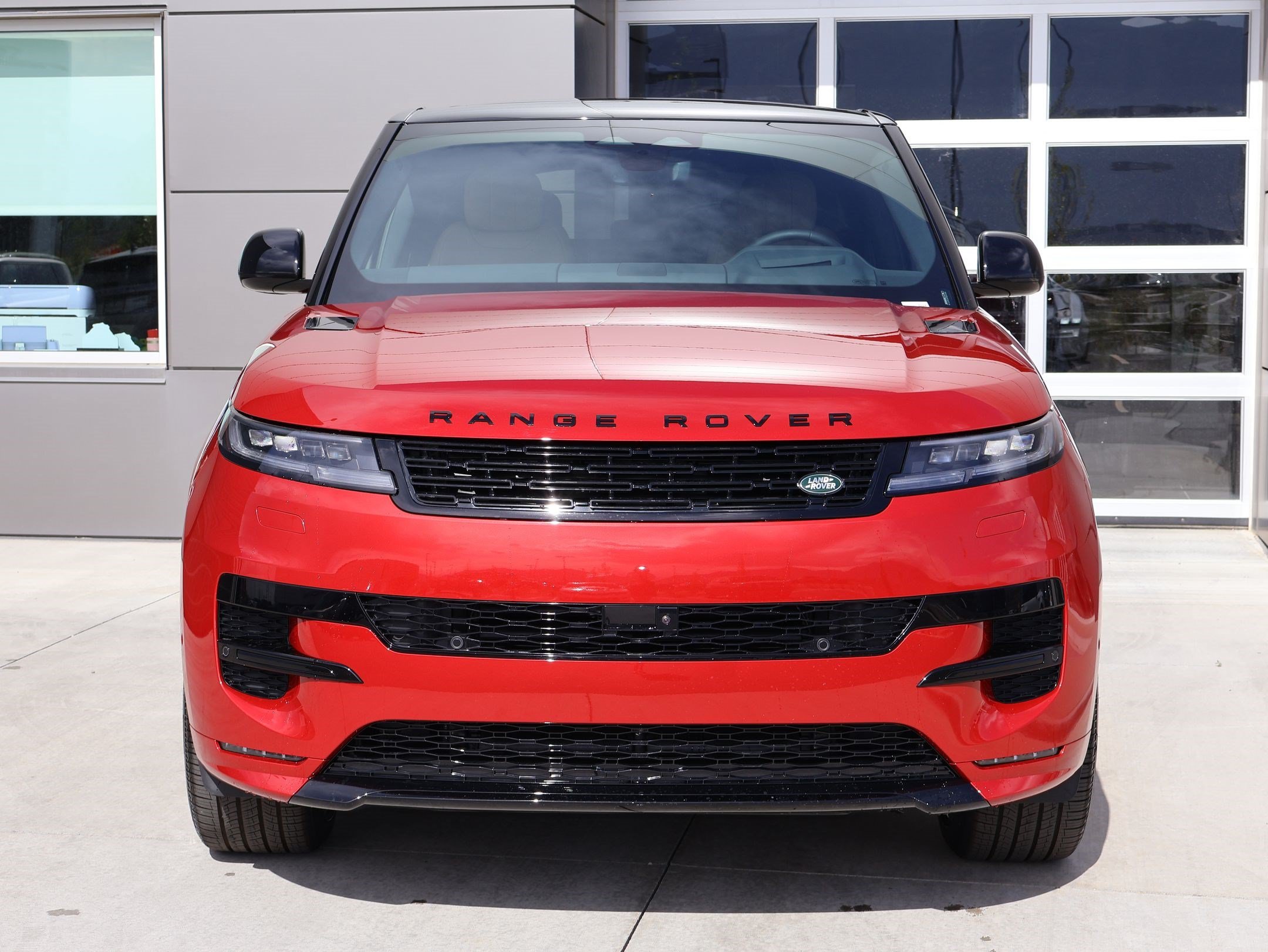 New 2026 Firenze Red LAND ROVER P400 Dynamic SE image 2