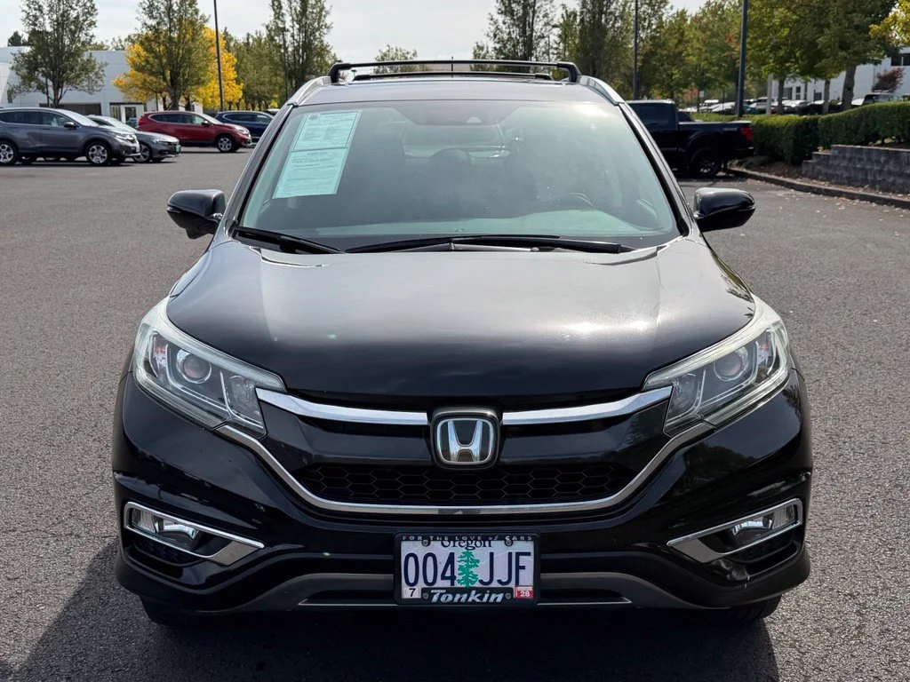 Used 2016 Crystal Black Pearl Honda Touring image 3