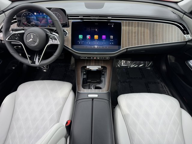 New 2026 MANUFAKTUR Patagonia Red Metallic Mercedes-Benz E 350 image 4