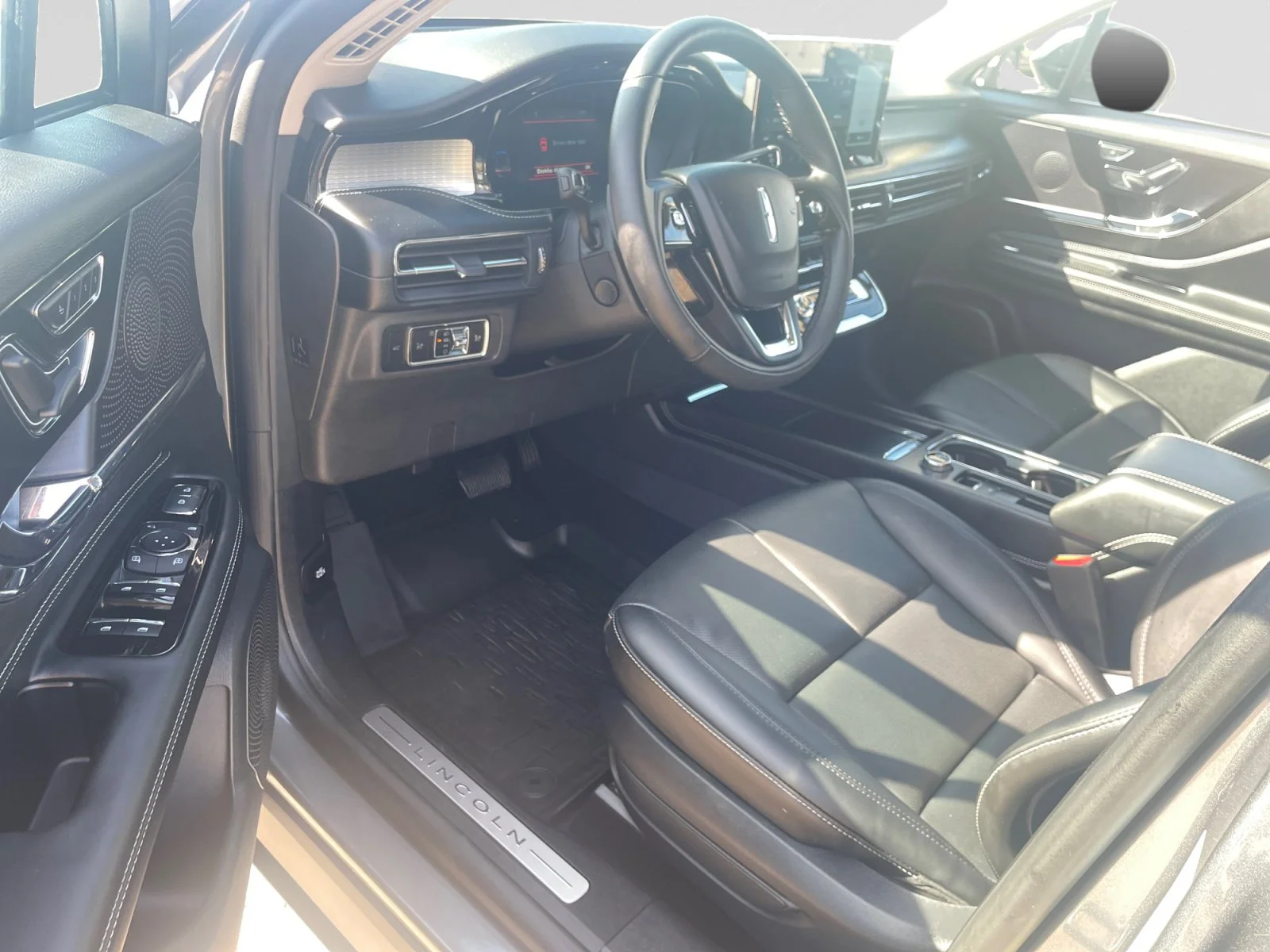 Used 2025 GRAY Lincoln PREMIERE AWD image 13