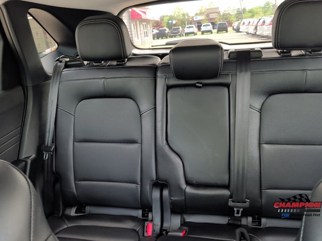Used 2022 White Ford SEL image 25