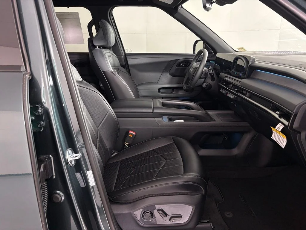New 2027 Black Jade Green Kia X-LINE SX image 46
