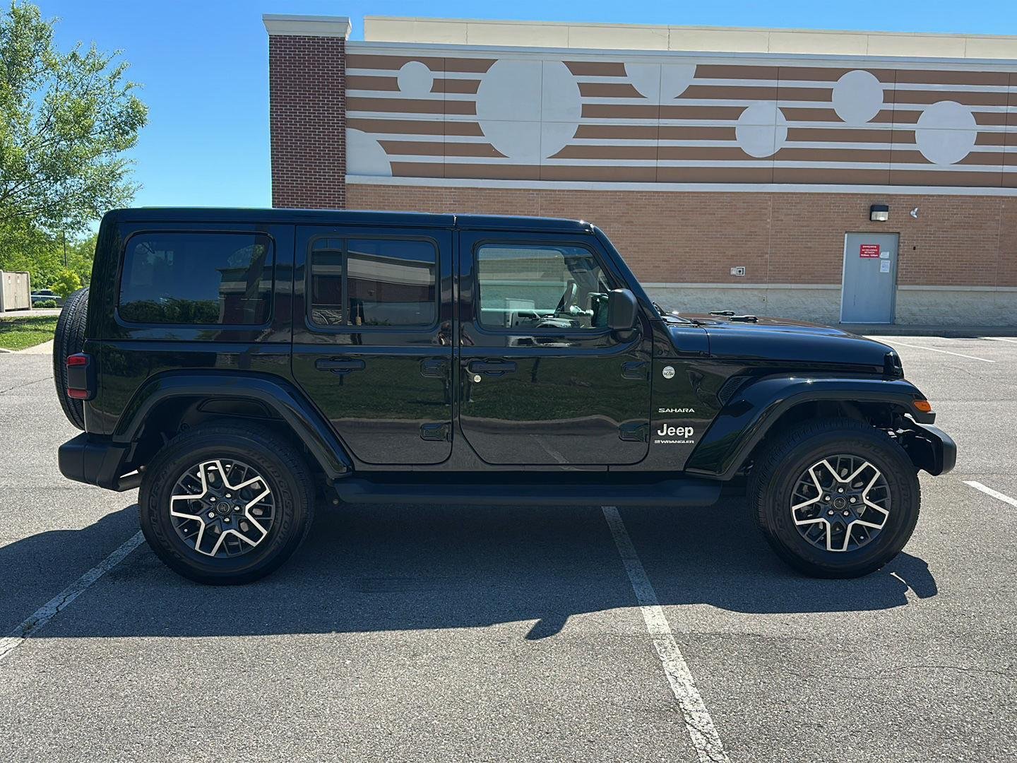 Used 2024 Black Clearcoat Jeep Sahara image 6
