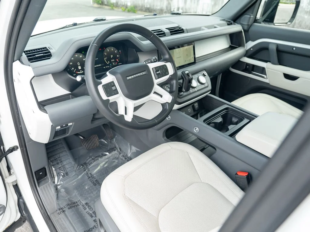 Certified Used 2024 White Land Rover S image 12
