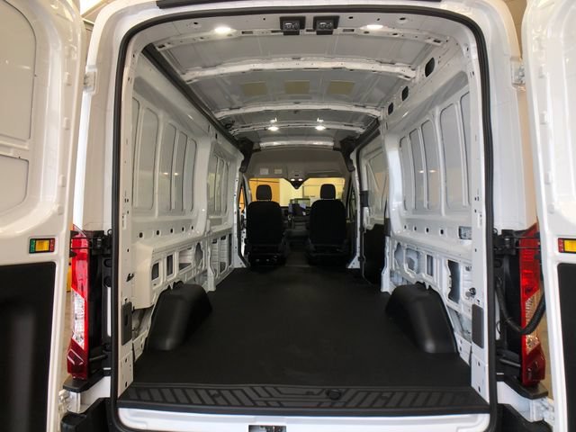 New 2026 Oxford White Ford T250 image 22