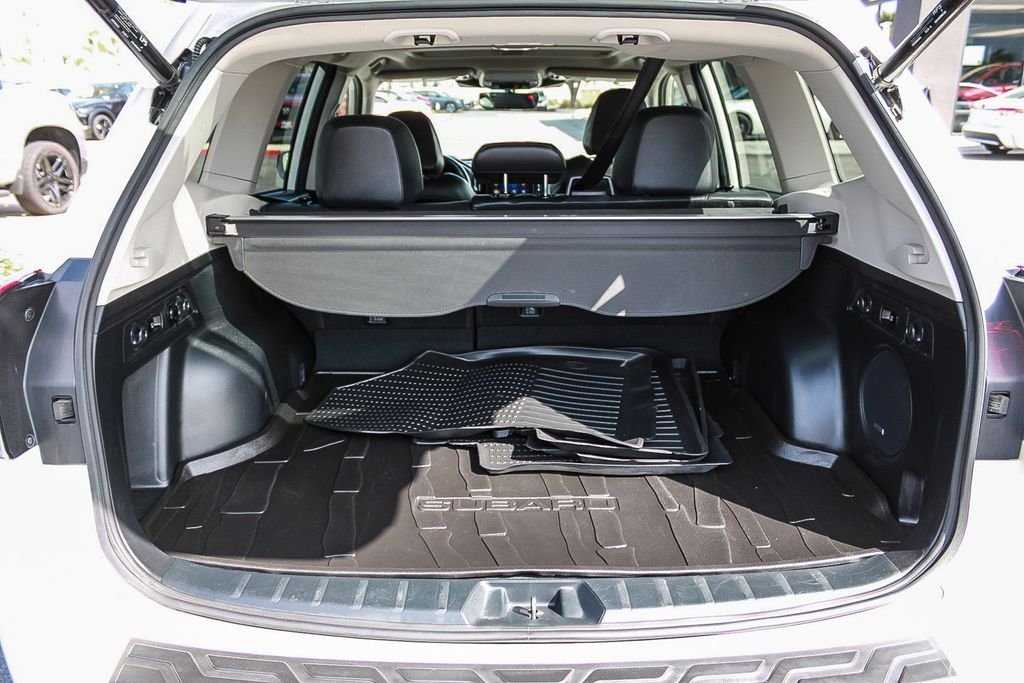 Used 2022 White Subaru Touring image 26