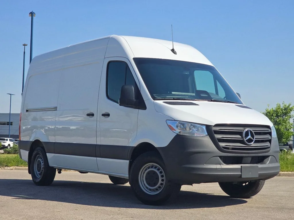 2025 Mercedes-Benz Sprinter 2500 144 WB's photo