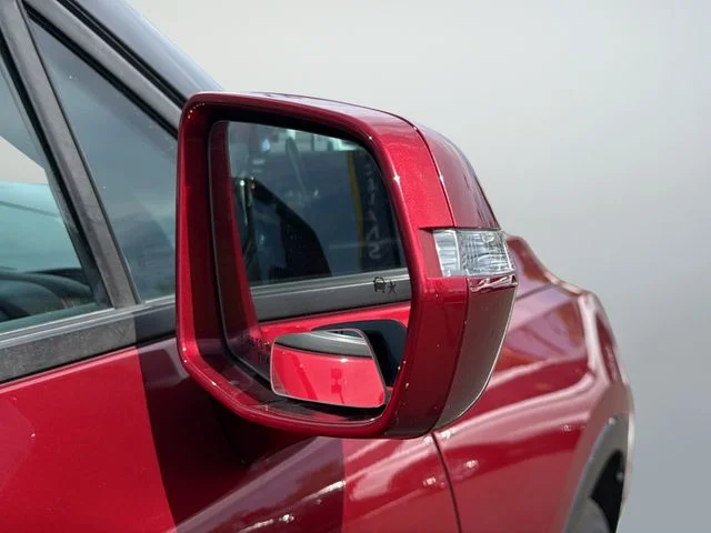Used 2019 Red Chevrolet RS image 34
