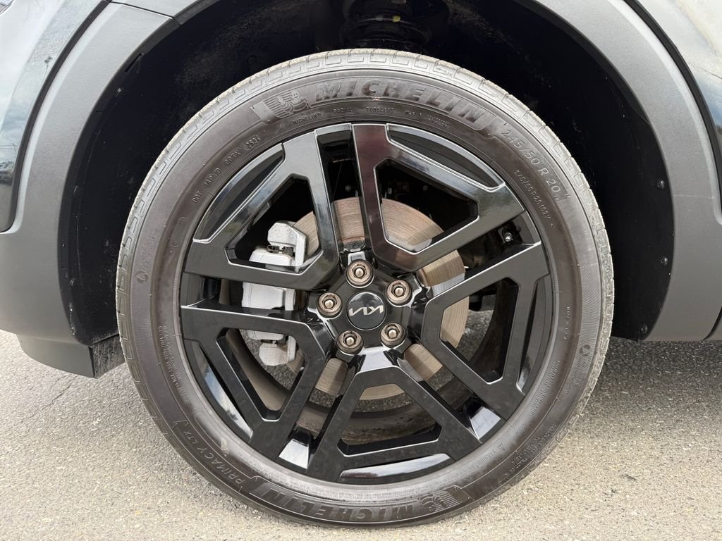 Certified Used 2025 Black Kia SX X-Line image 9