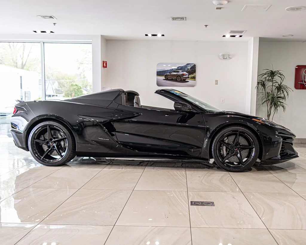 Used 2025 Black Chevrolet E-Ray image 9