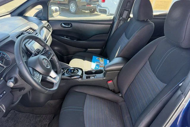 Used 2019 Blue Nissan SV image 10