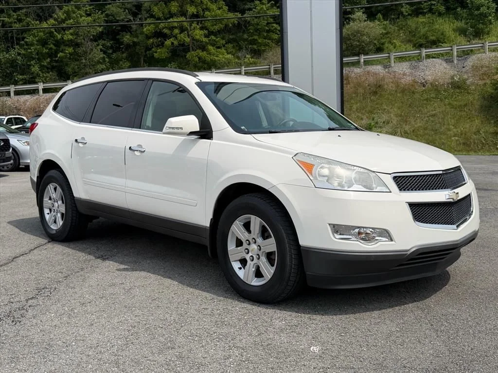 Used 2011 White Chevrolet LT image 12