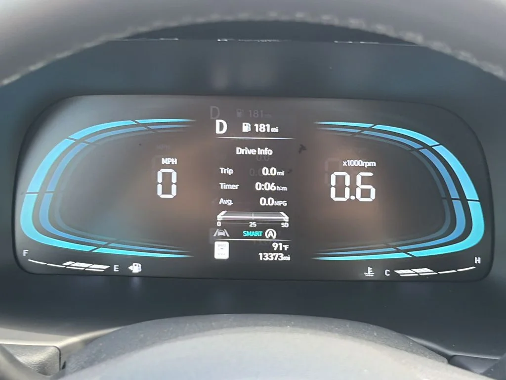 Used 2025 Gray Hyundai SEL image 26
